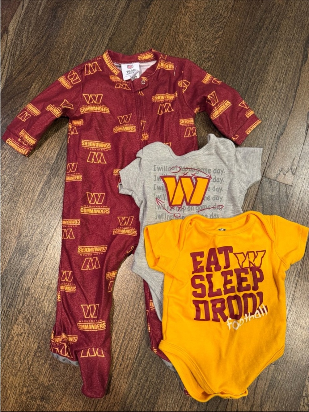 Washington Commanders baby bundle size 6-9 months